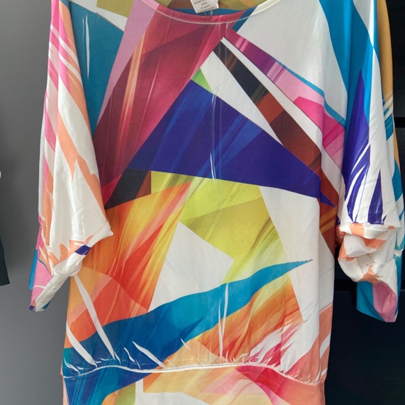 Women’s top - Picture 2 of 2